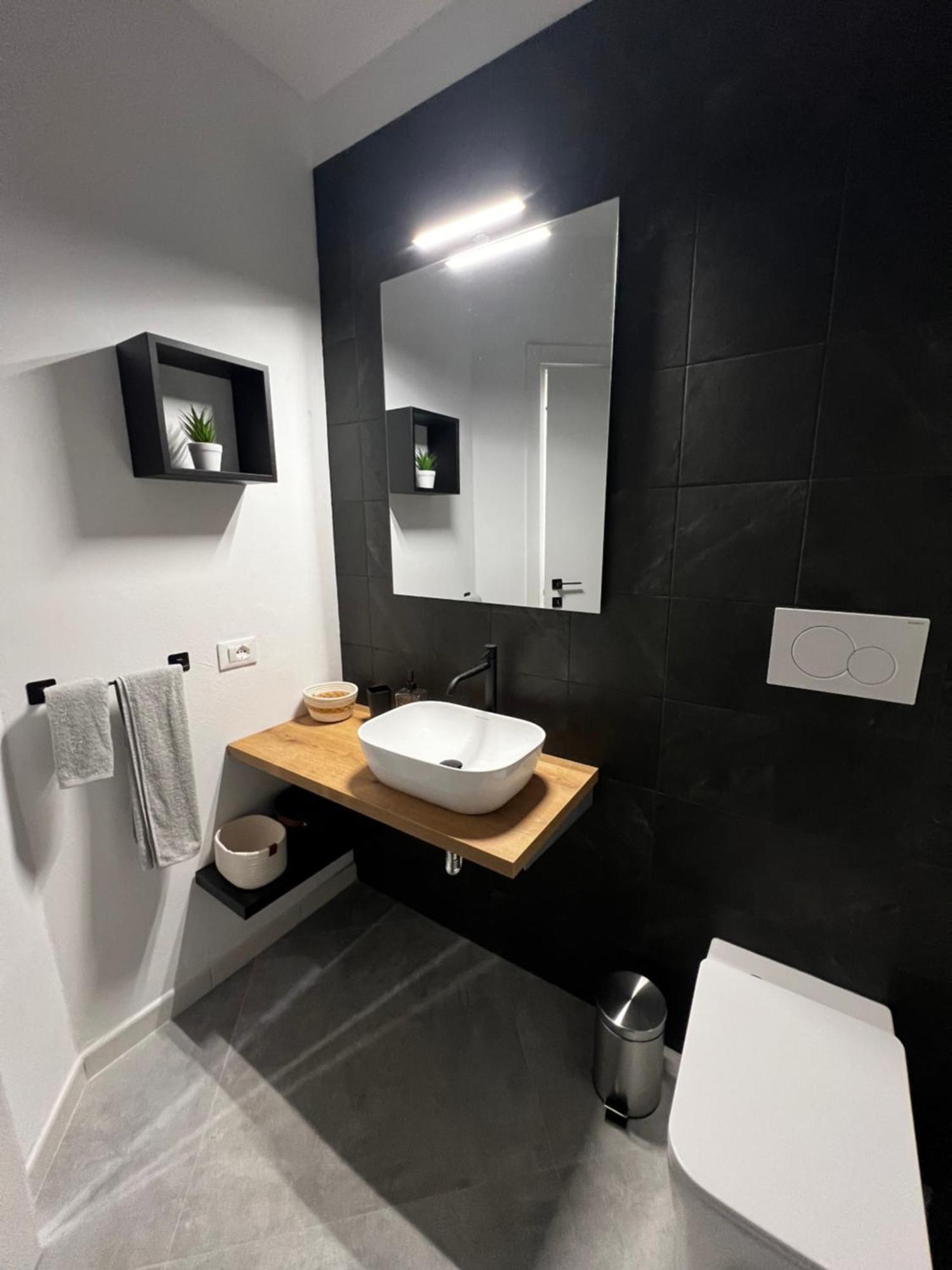 Roka House Apartment เปสเคียรา เดล การ์ดา ภายนอก รูปภาพ